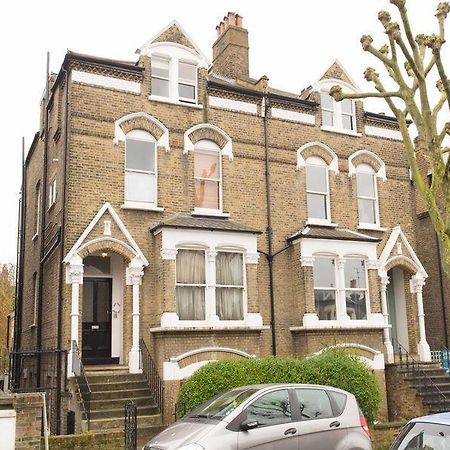 לונדון Veeve Apartment Dartmouth Park Road Tufnell Park מראה חיצוני תמונה